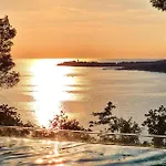 Beautiful Stacaravan In Tar 4* Poreč