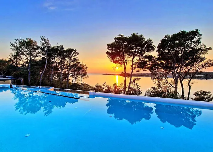 Kemp Awesome Stacaravan In Tar