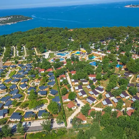 Awesome Stacaravan In Tar Poreč