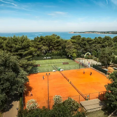 Awesome Stacaravan In Tar Campingplatz 4*