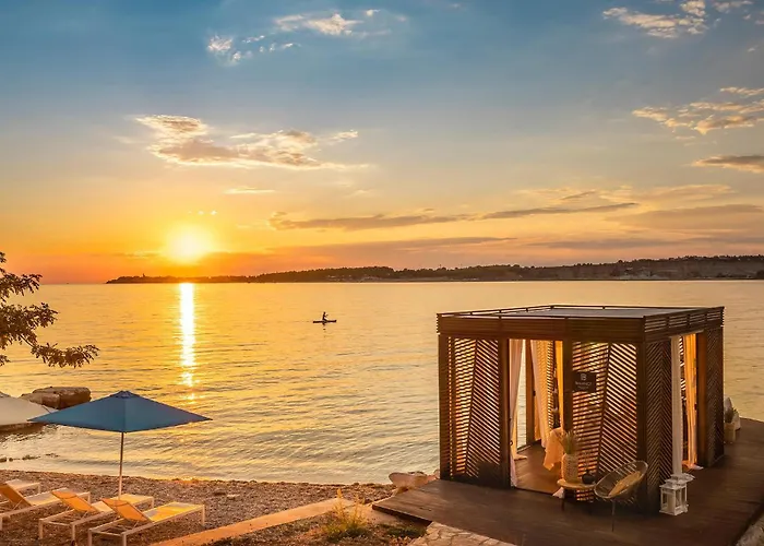 Camping Awesome Stacaravan In Tar Poreč