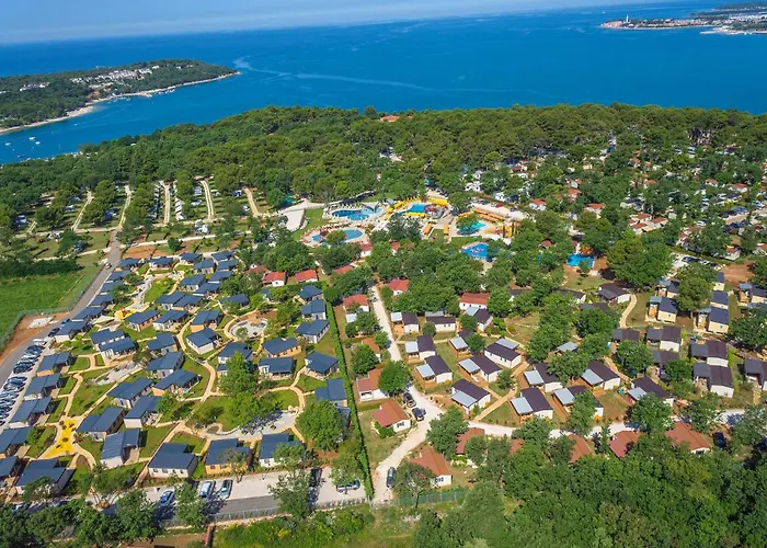 Awesome Stacaravan In Tar Πόρετς