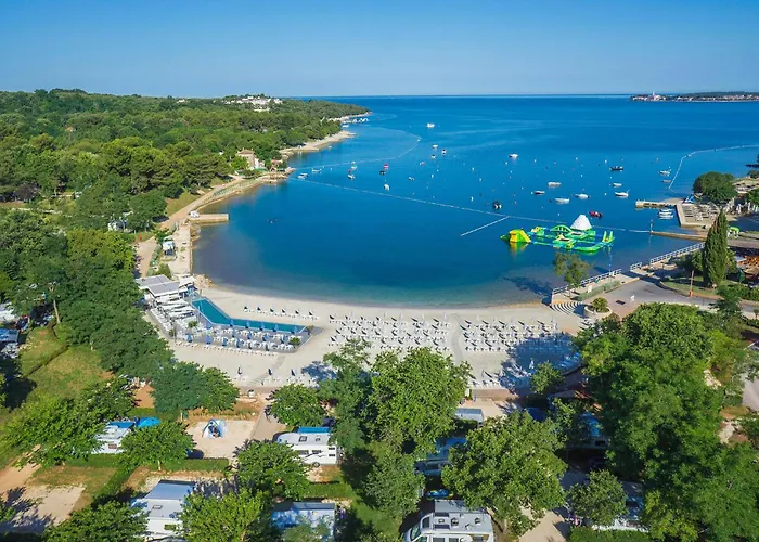 Awesome Stacaravan In Tar 4*