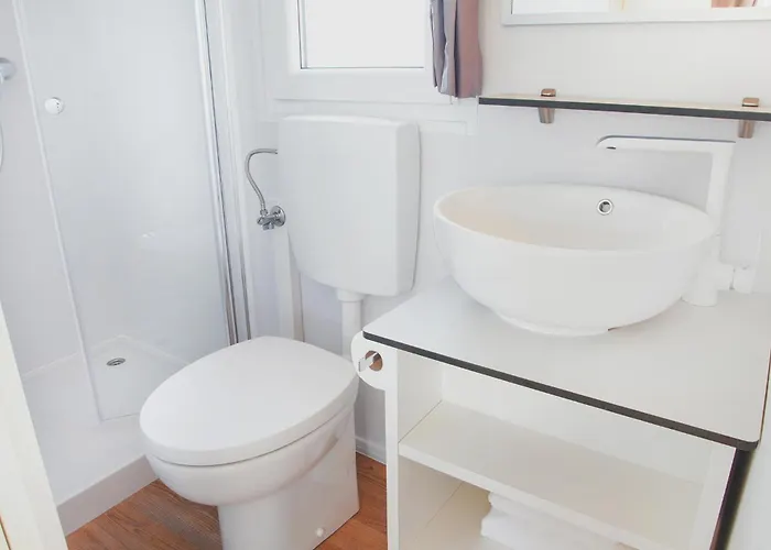 Awesome Stacaravan In Tar Κάμπινγκ Πόρετς