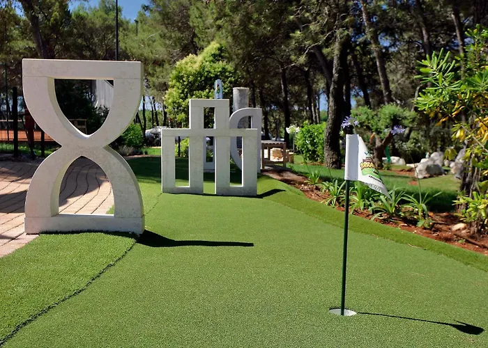 Awesome Stacaravan In Tar Πόρετς