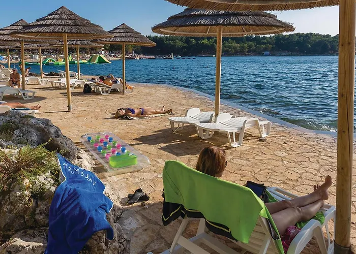 Awesome Stacaravan In Tar